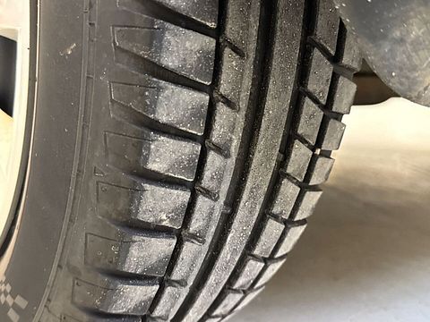 Image 11/34