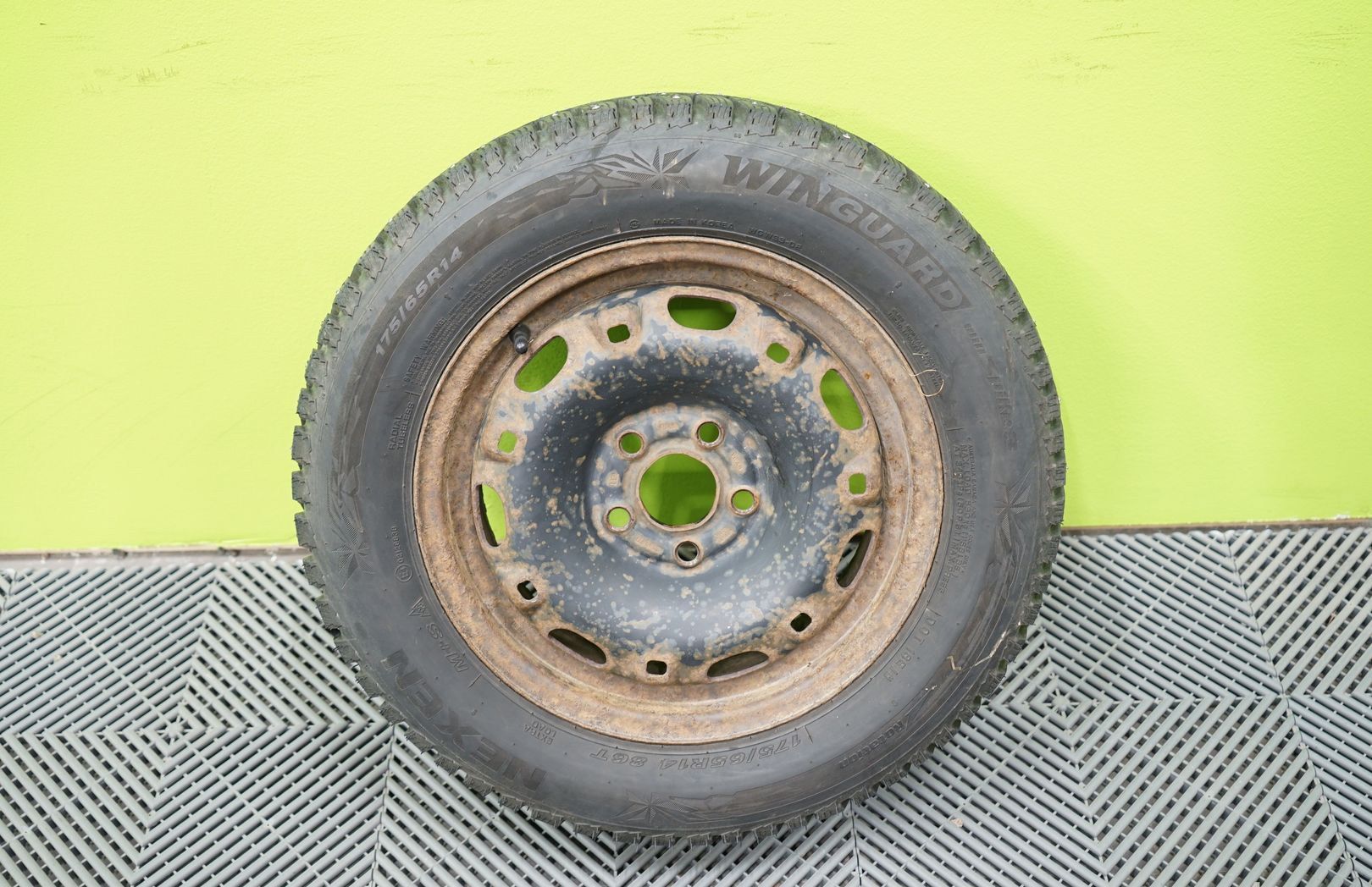 Image 24/28