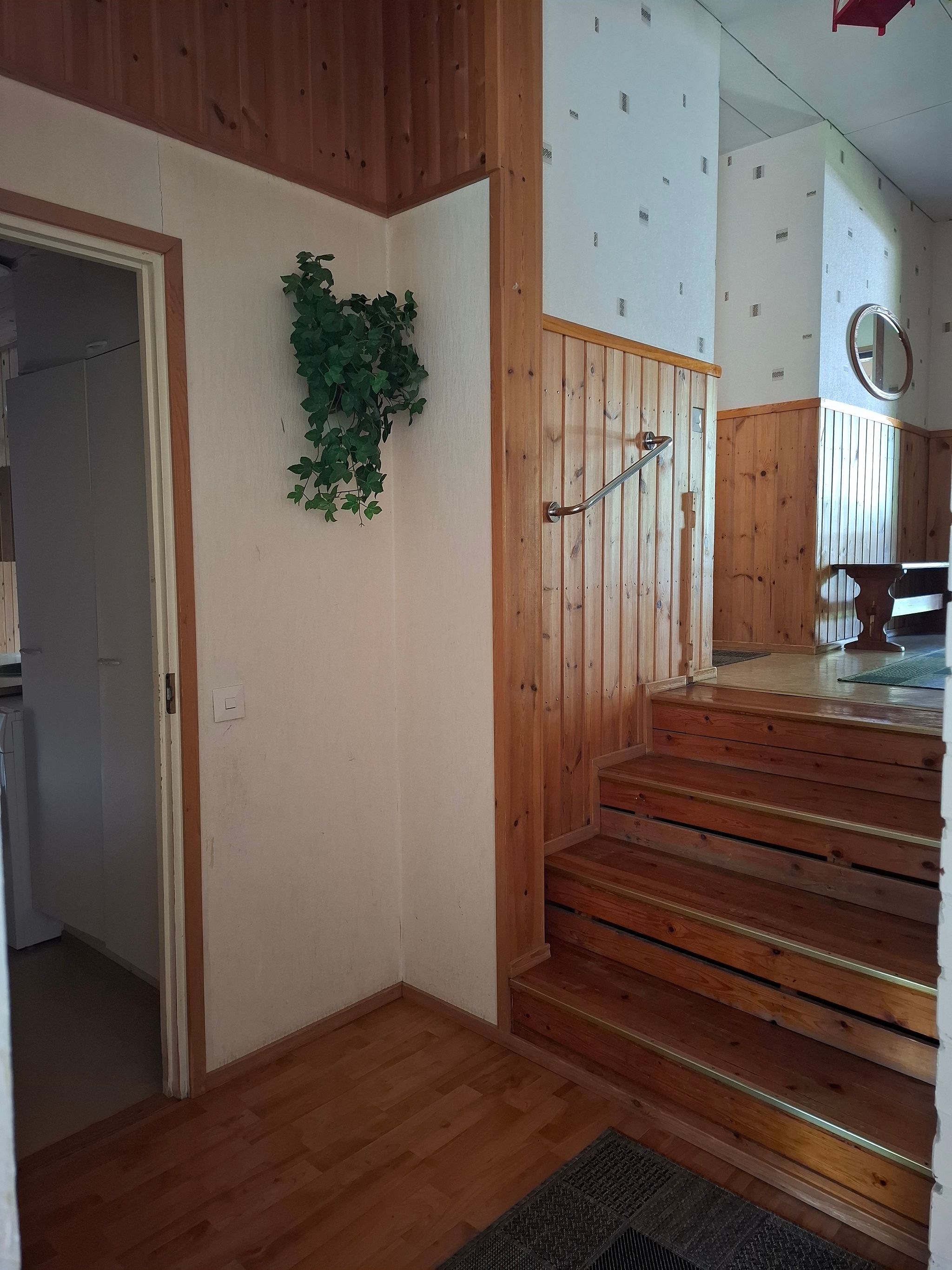 Image 12/33