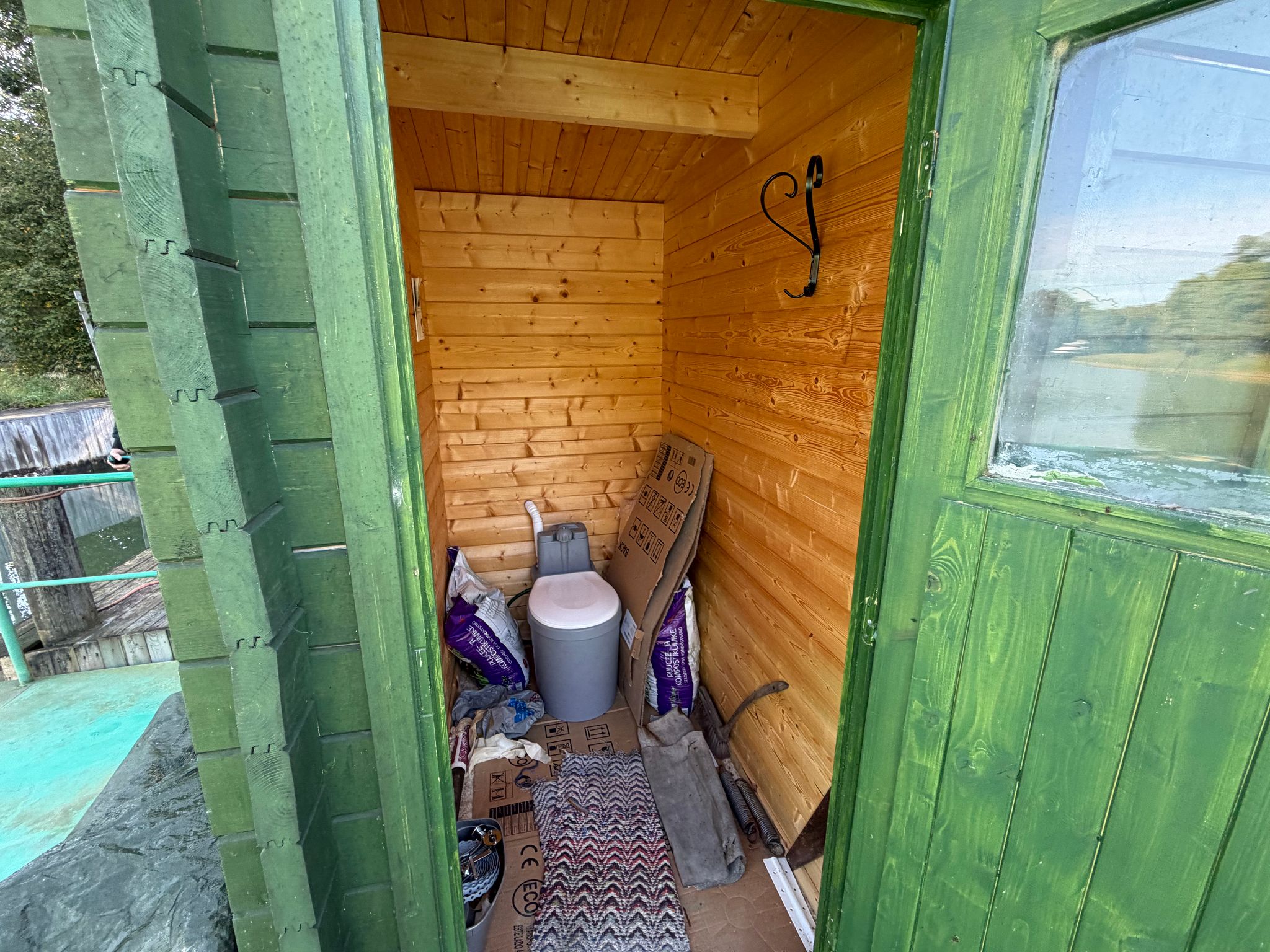 Image 18/49