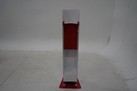 Image 4/8