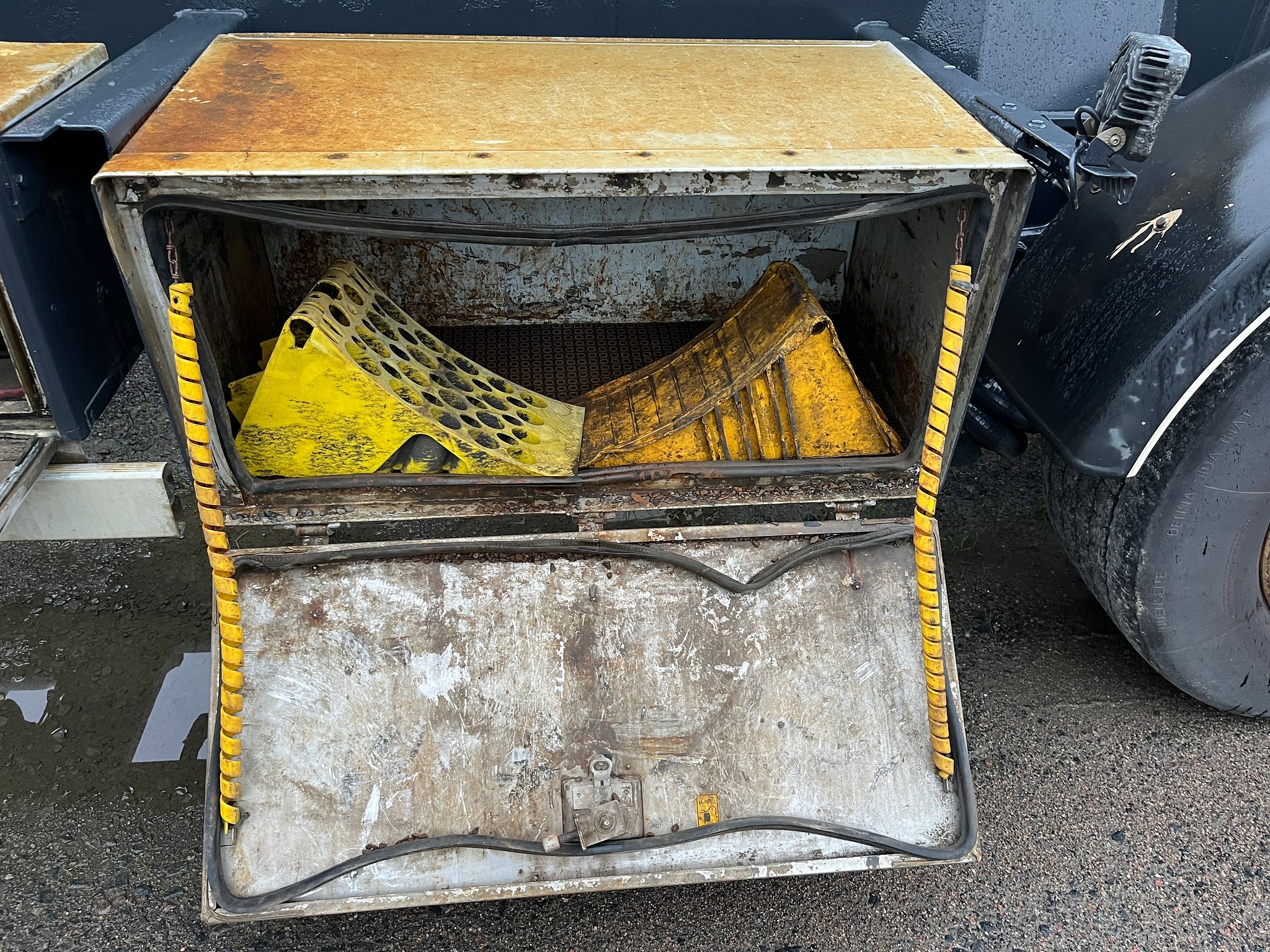 Image 18/21