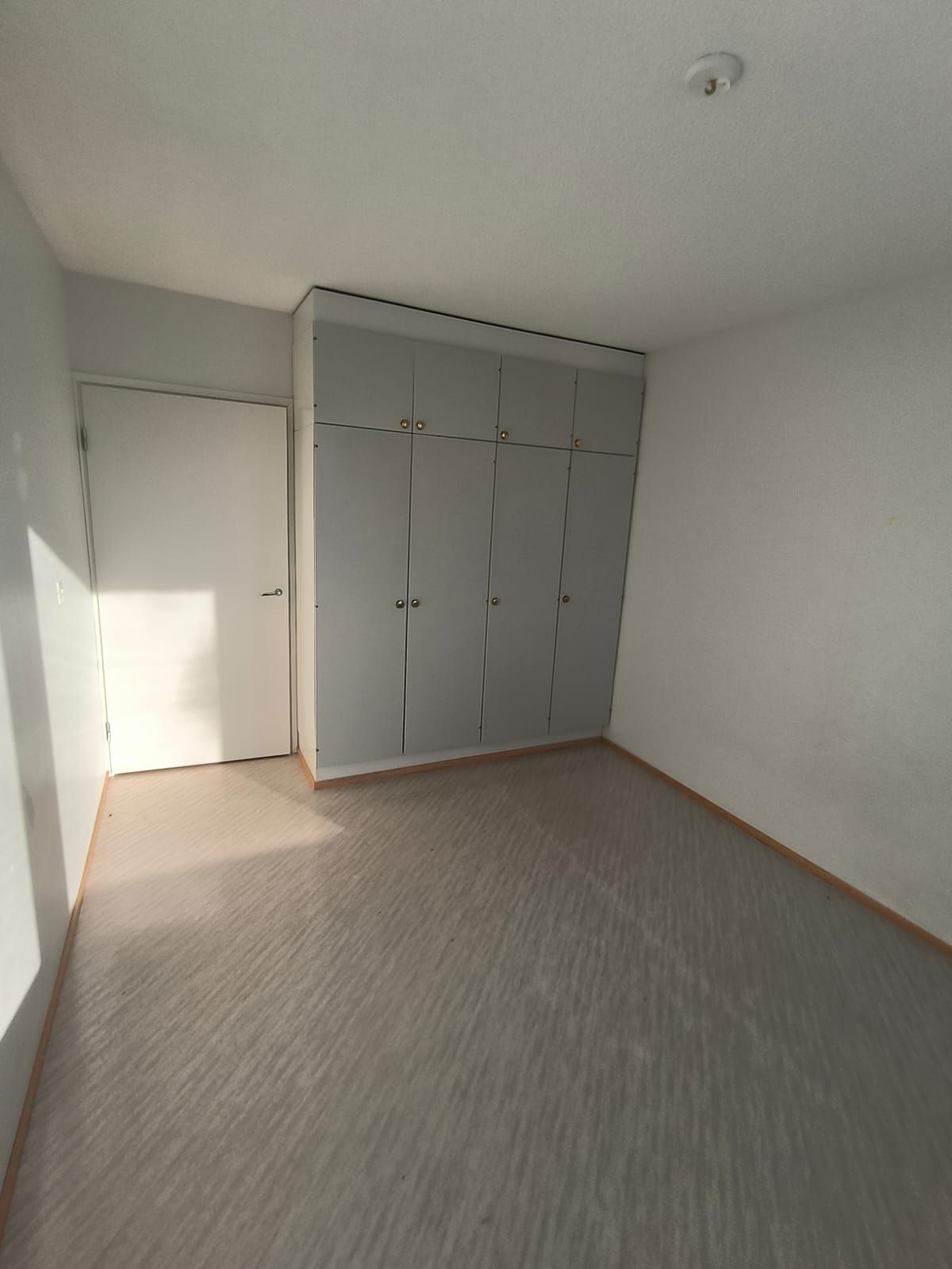 Image 19/20
