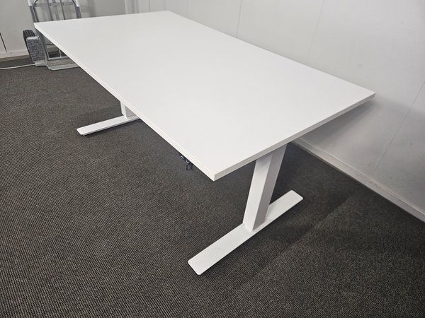 Image 9/9