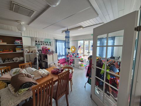 Image 23/40