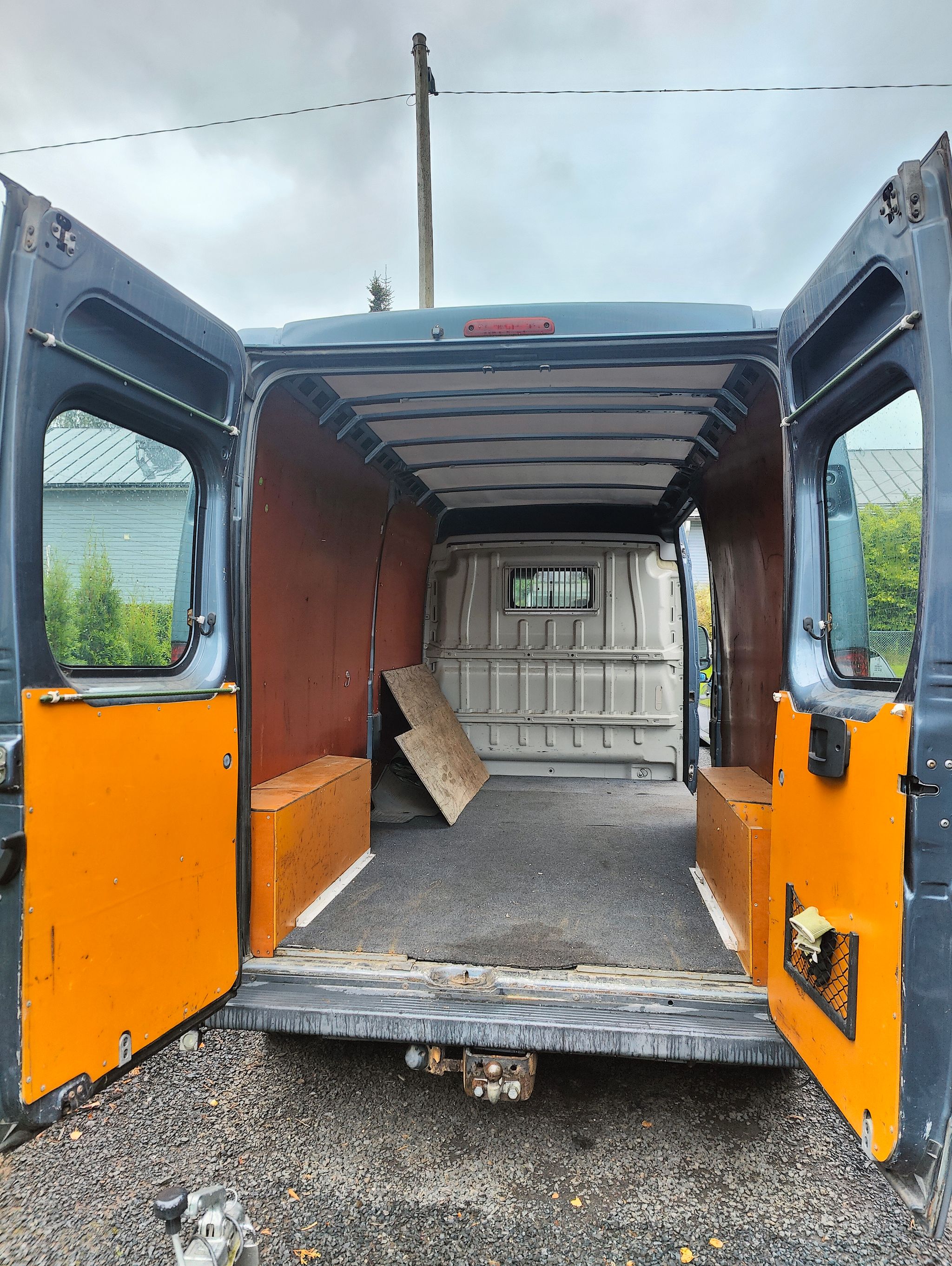 Image 11/18