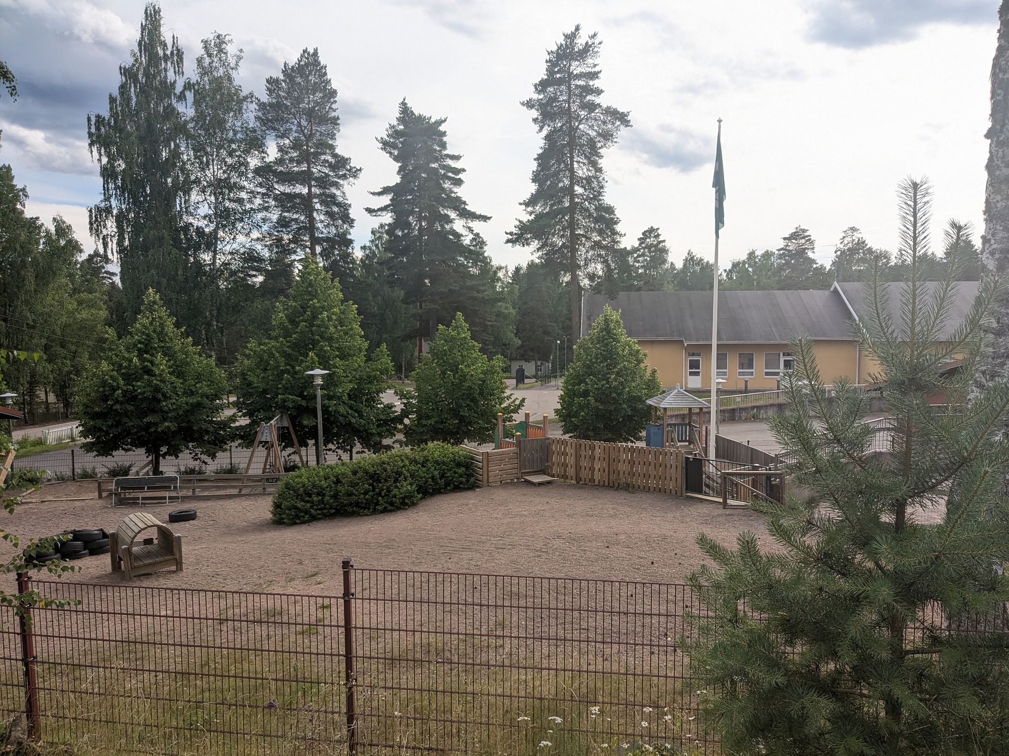 Image 16/18