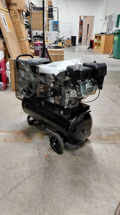 Image 2/3