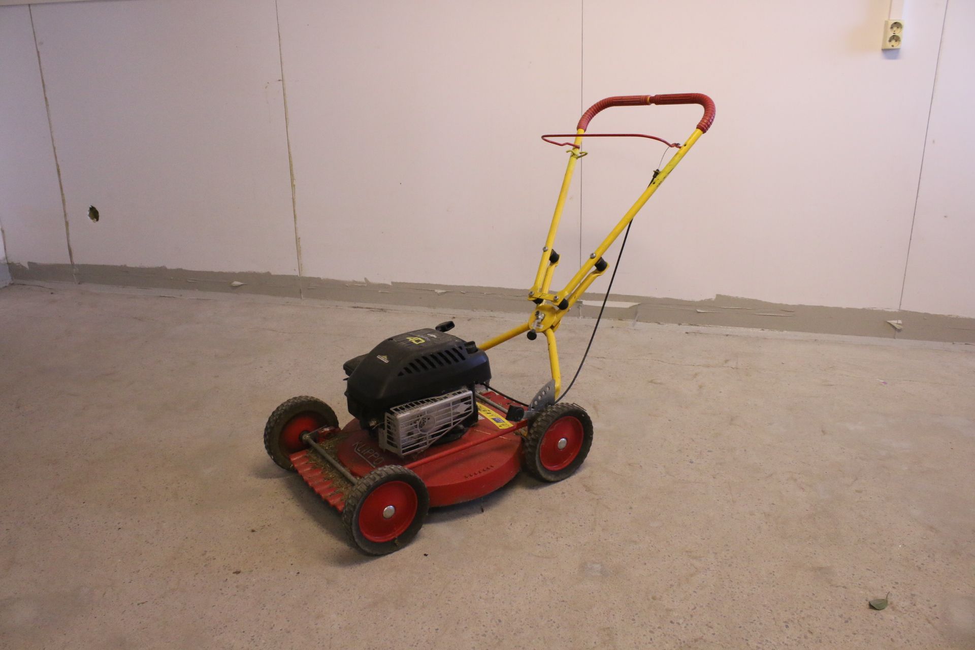 Image 1/11