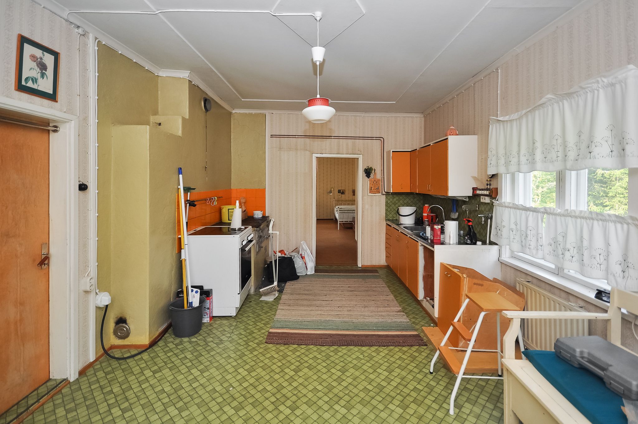 Image 8/19