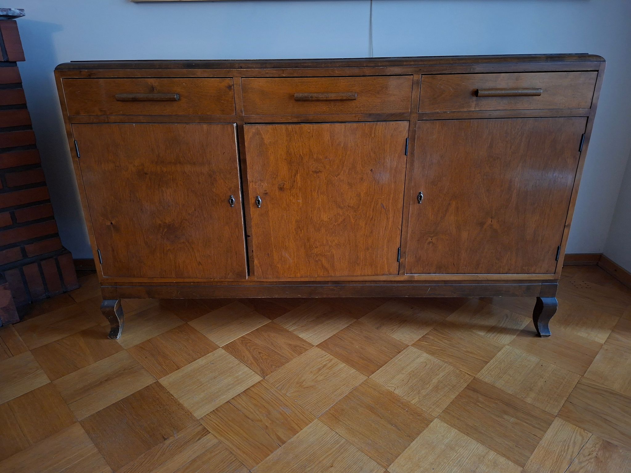 Image 2/5