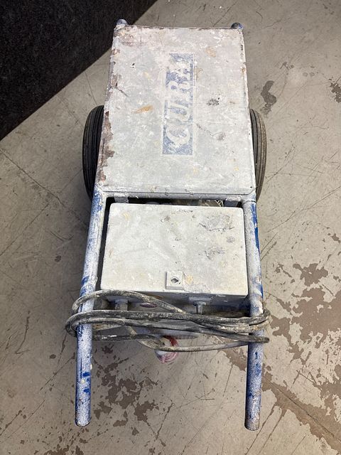 Image 6/15