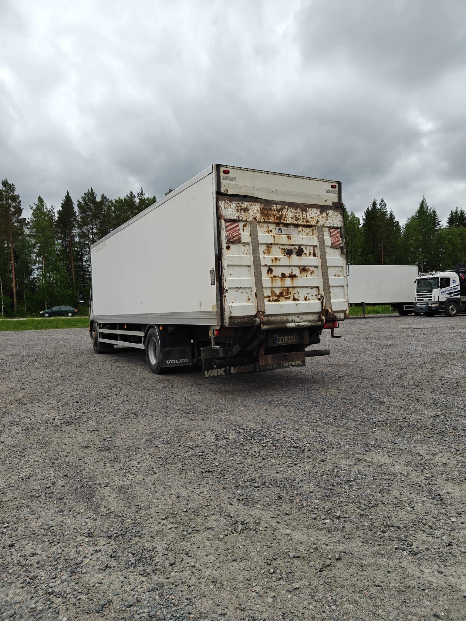 Image 6/12