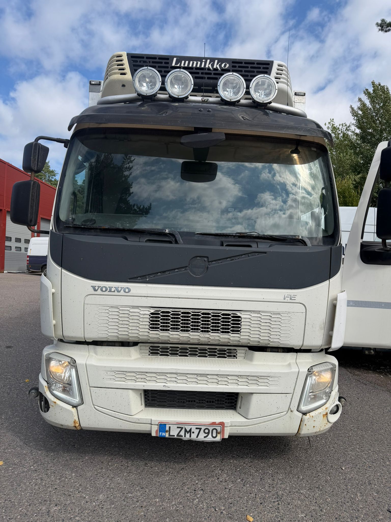 Image 1/9