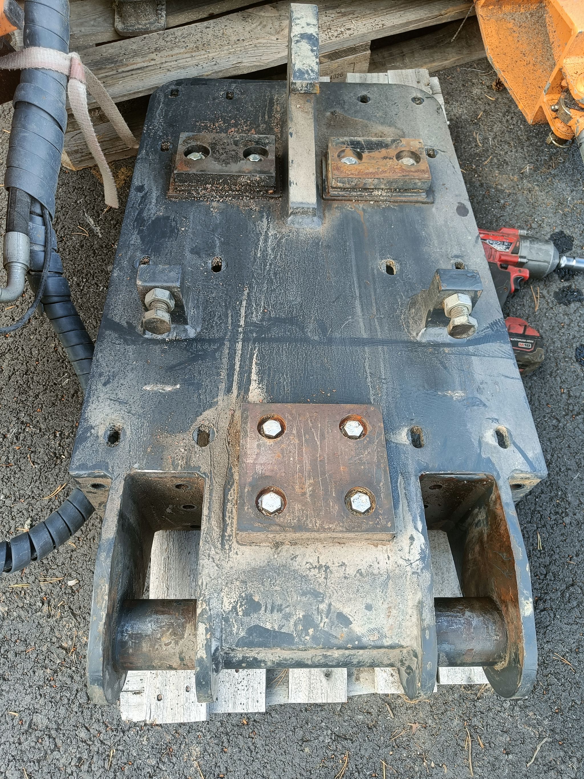 Image 2/3