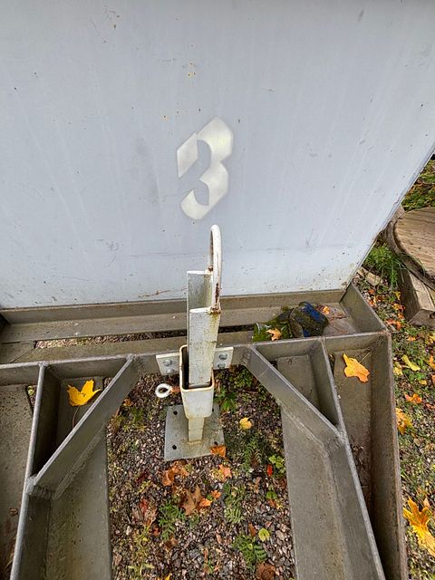 Image 8/8