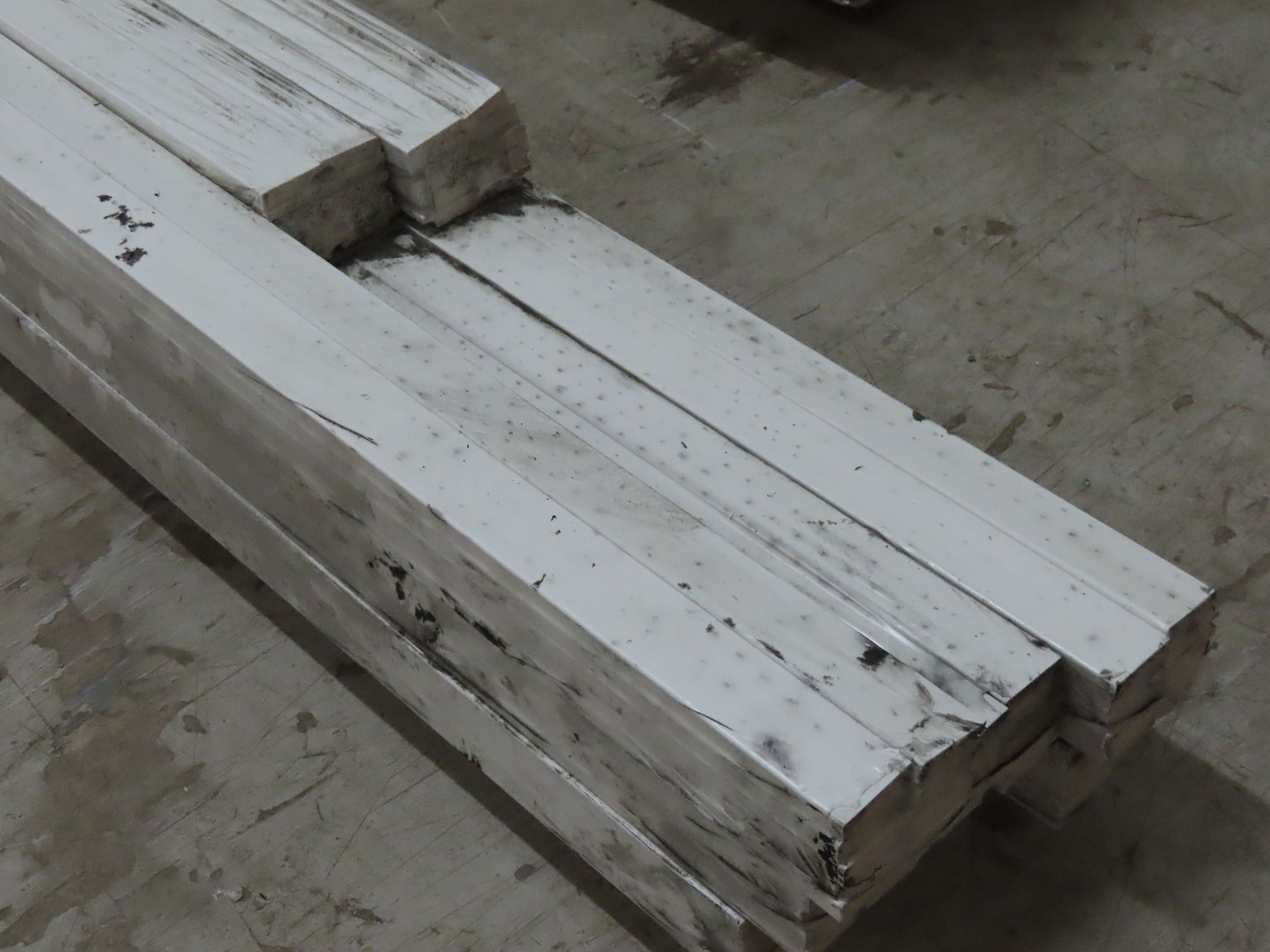 Image 4/6