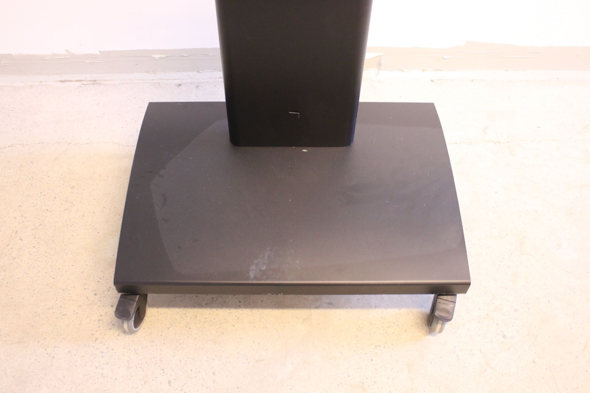 Image 6/7
