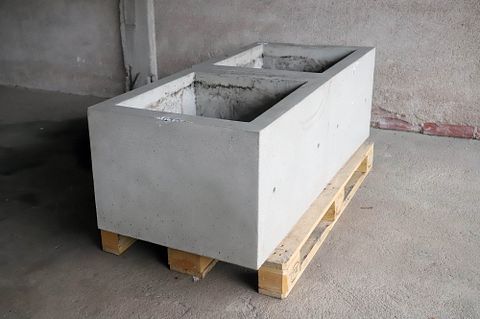 Image 1/8