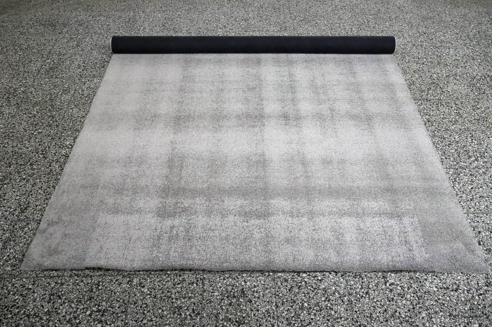 Image 1/8