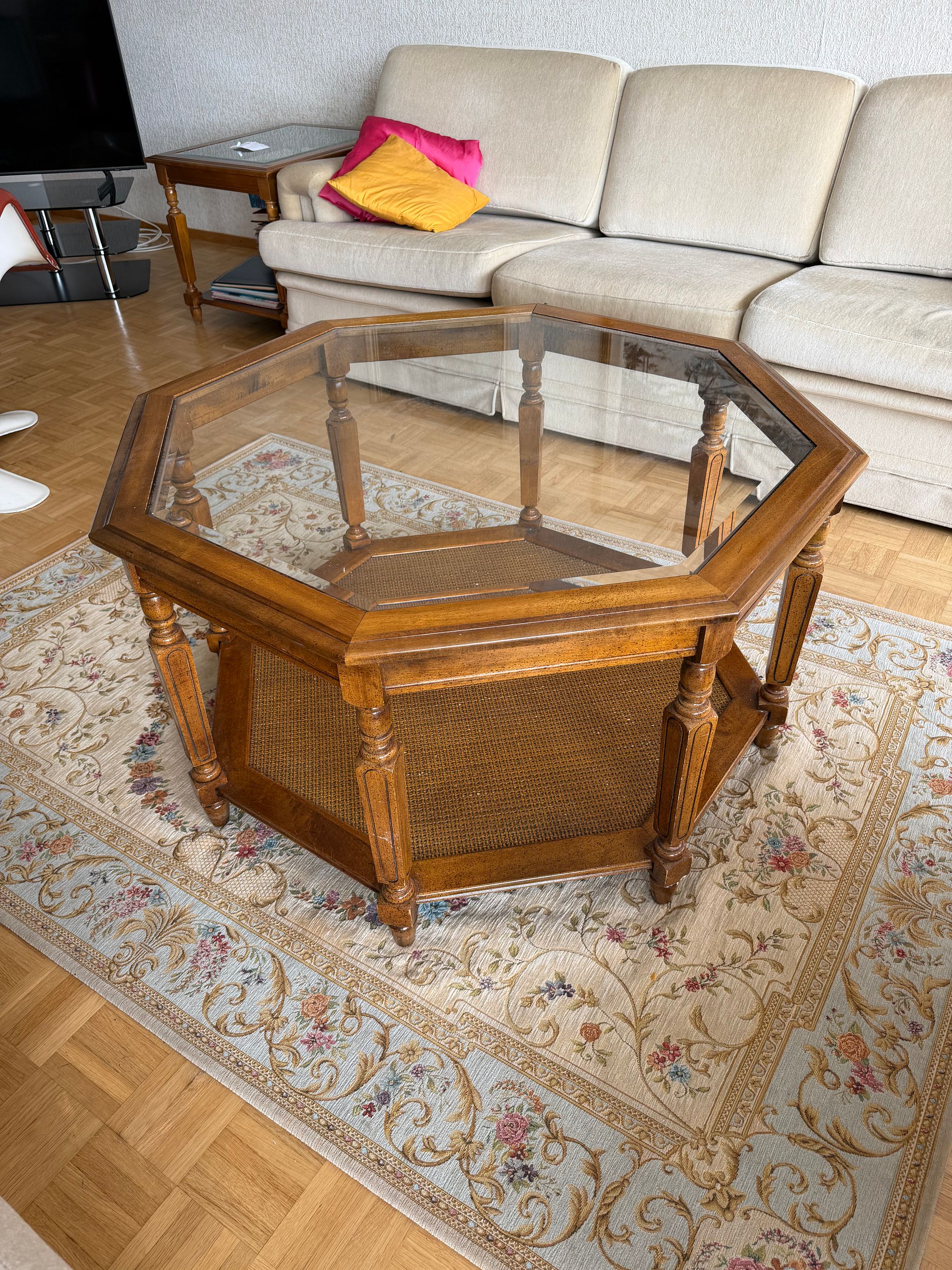Image 1/12