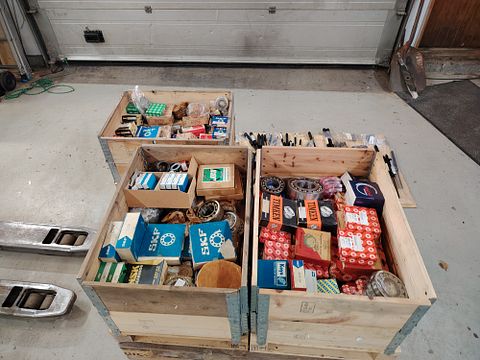 Image 2/19
