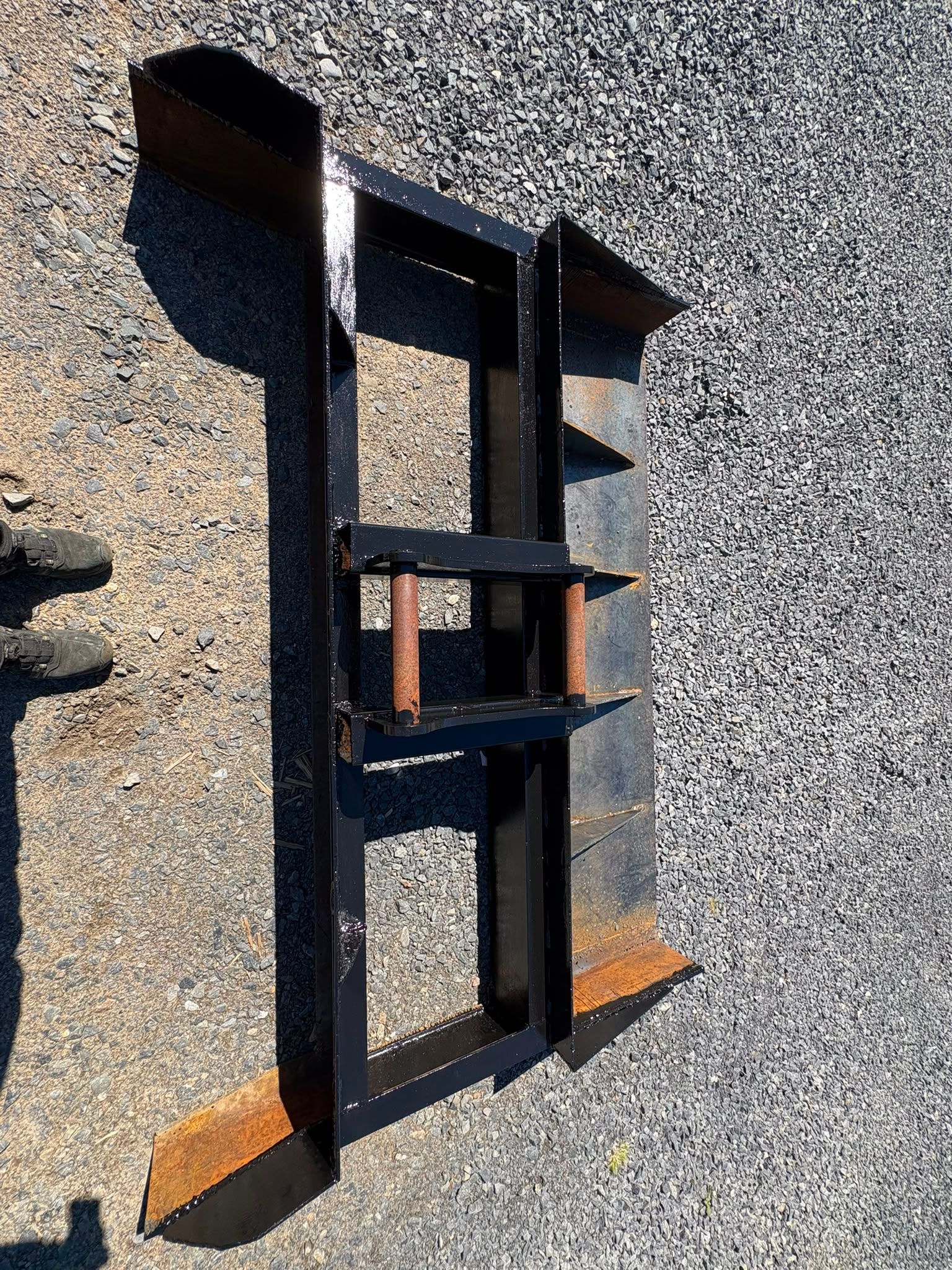 Image 2/8