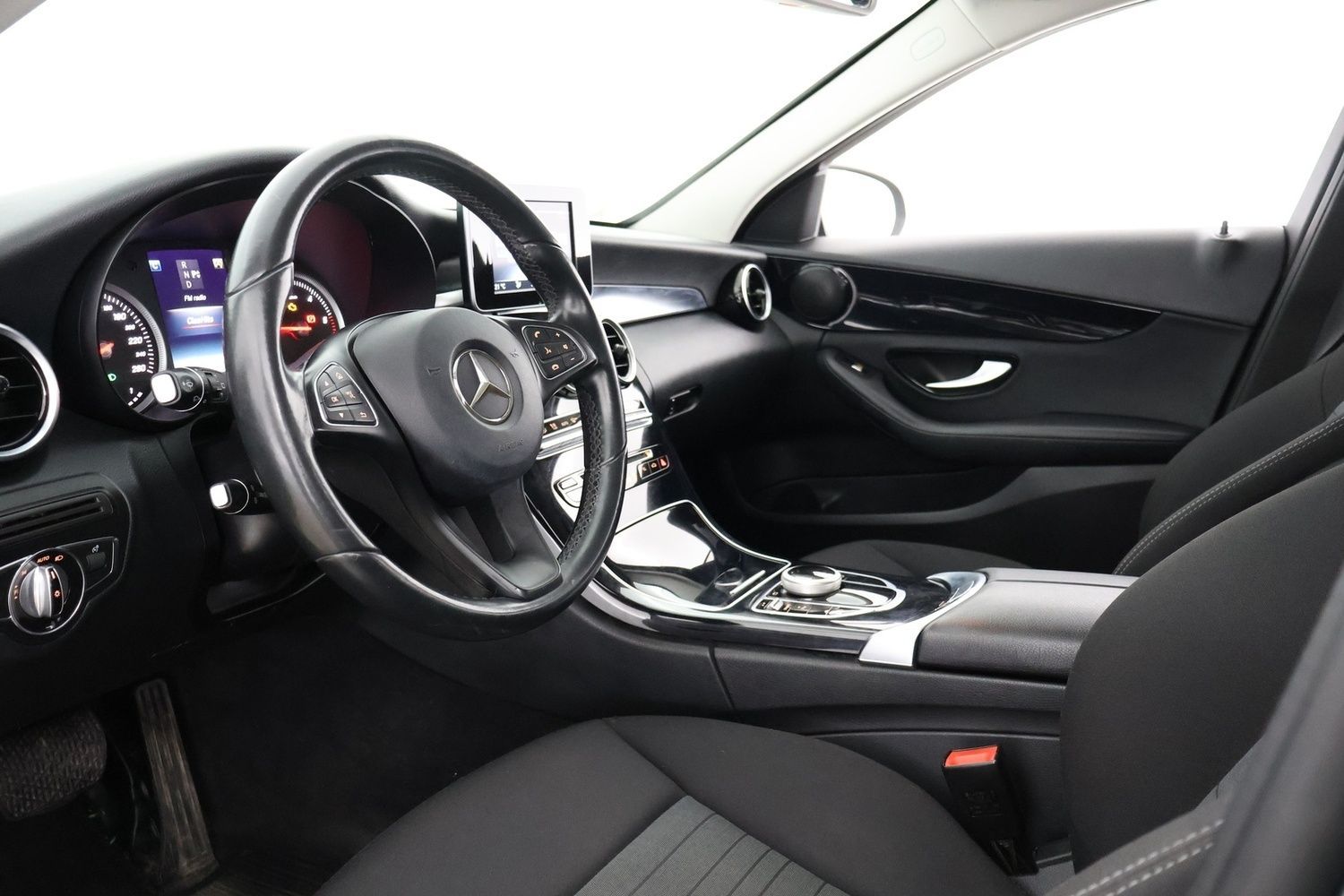 Image 14/47