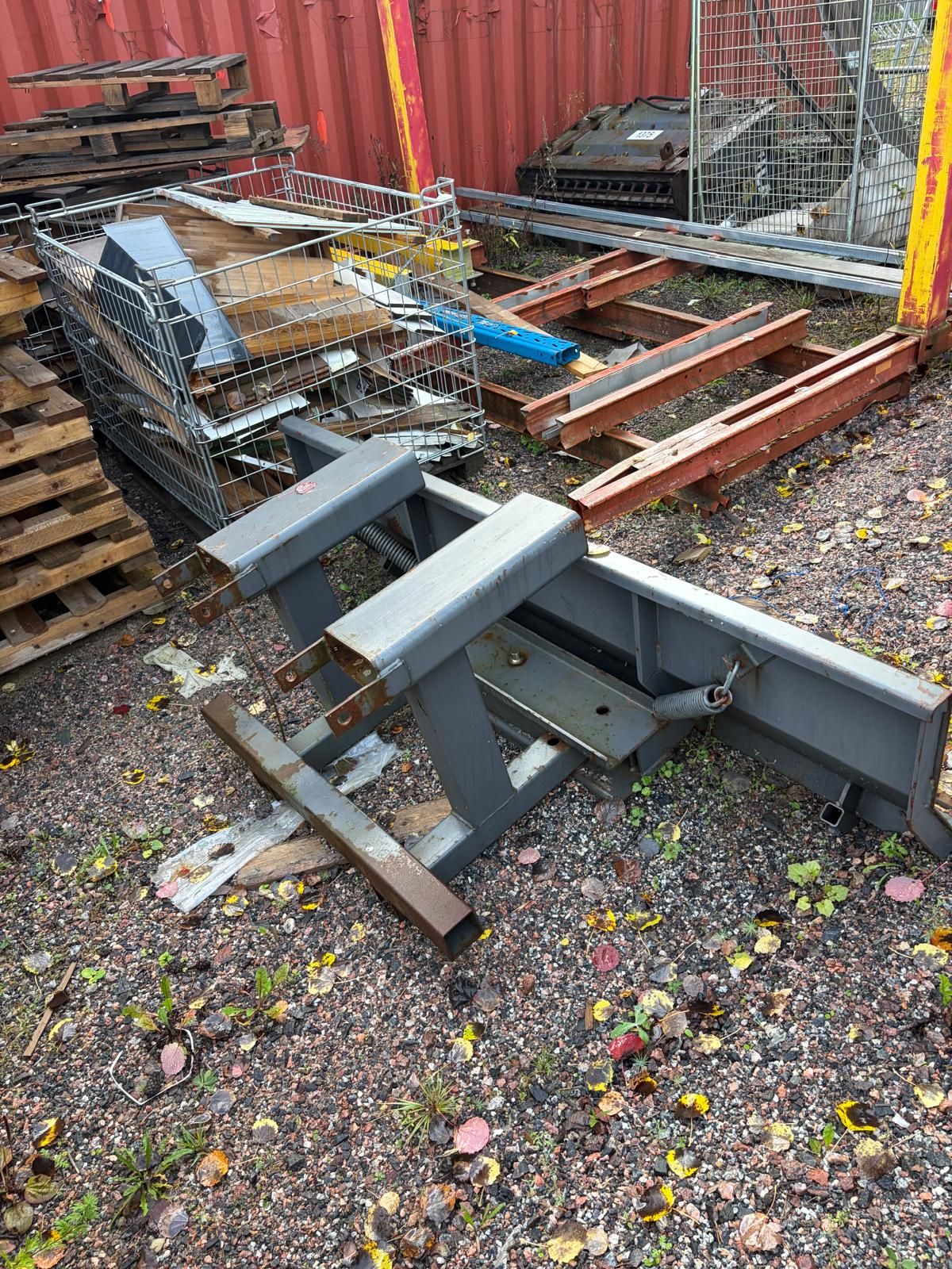 Image 1/2