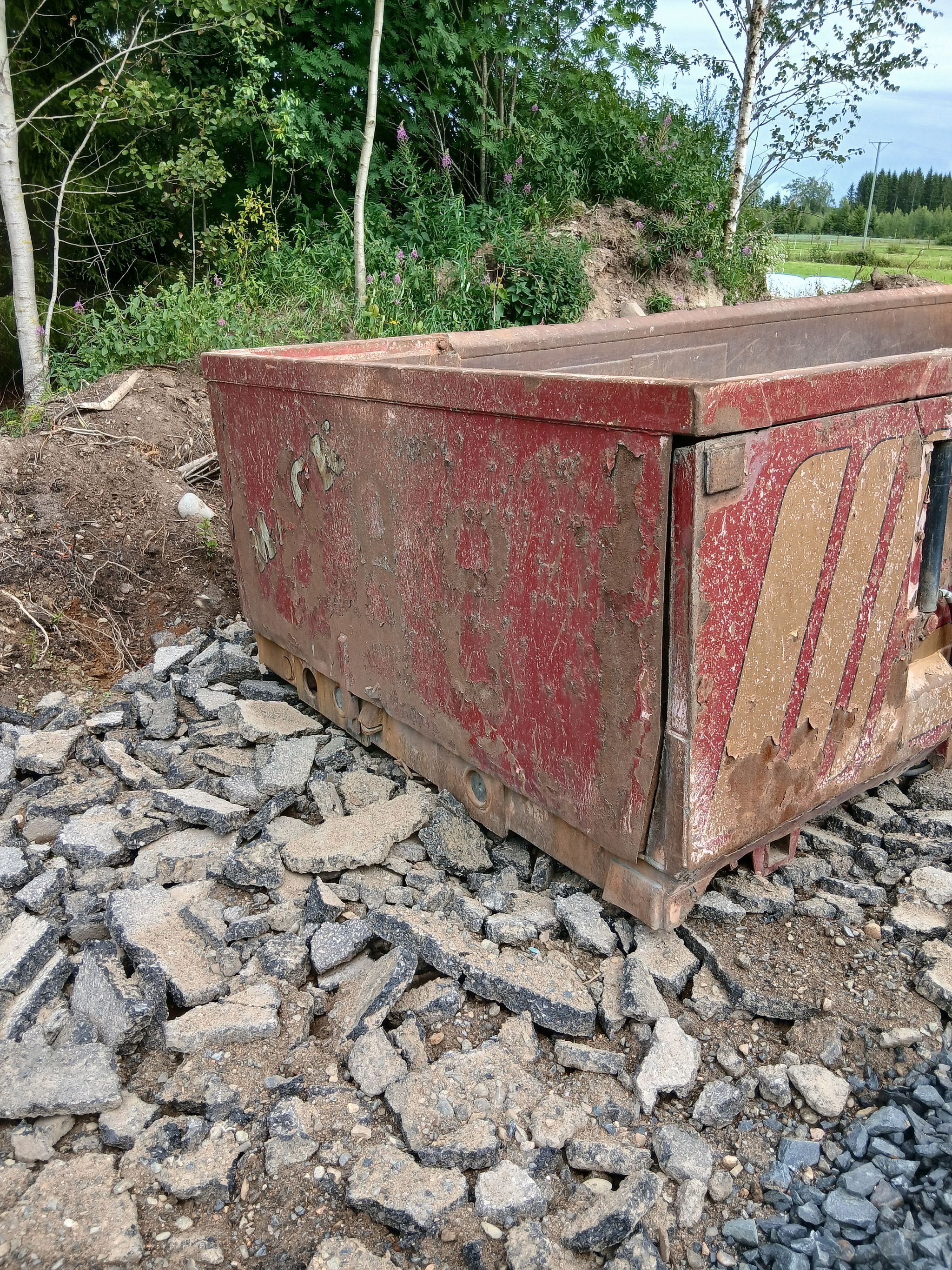 Image 4/9