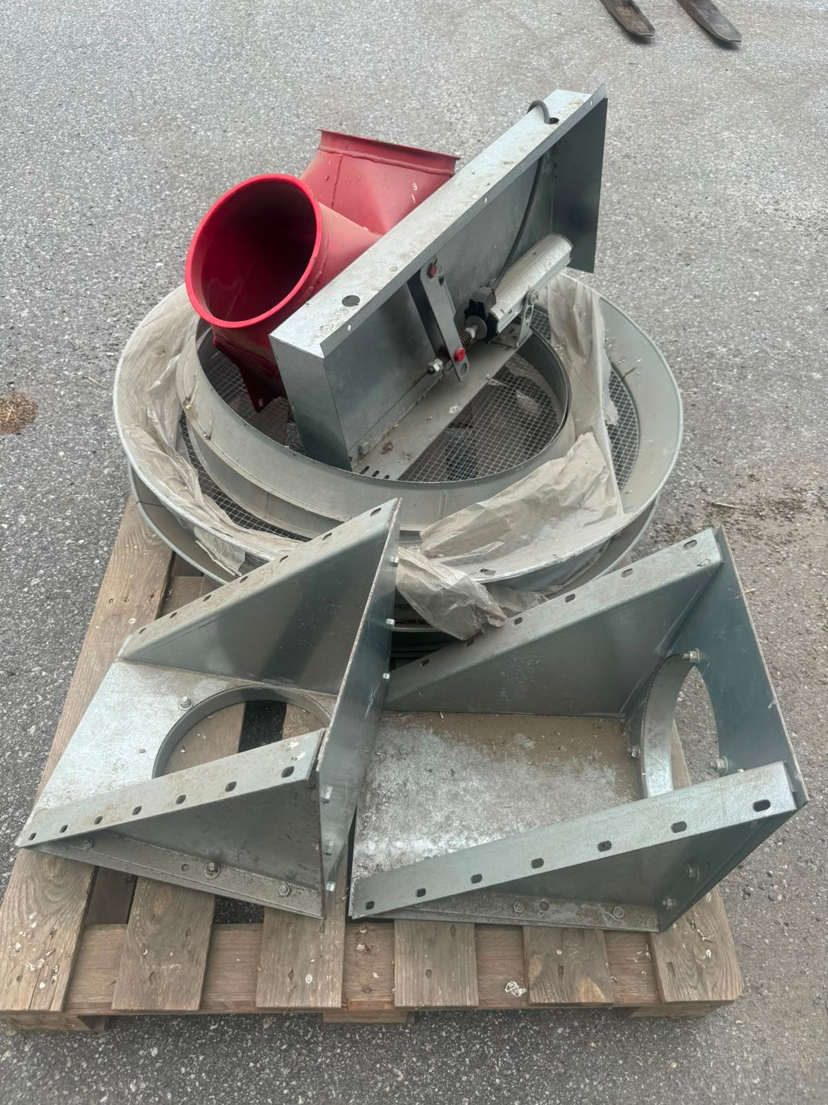Image 1/4
