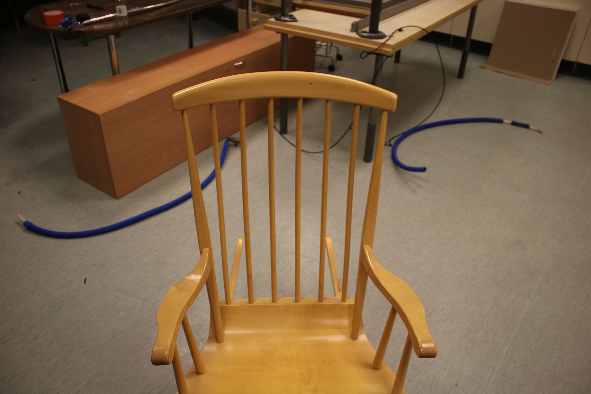 Image 4/8