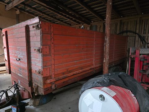 Image 4/5