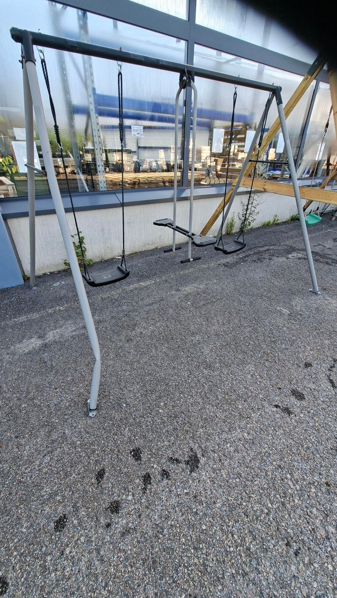 Image 1/2
