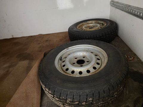 Image 13/23