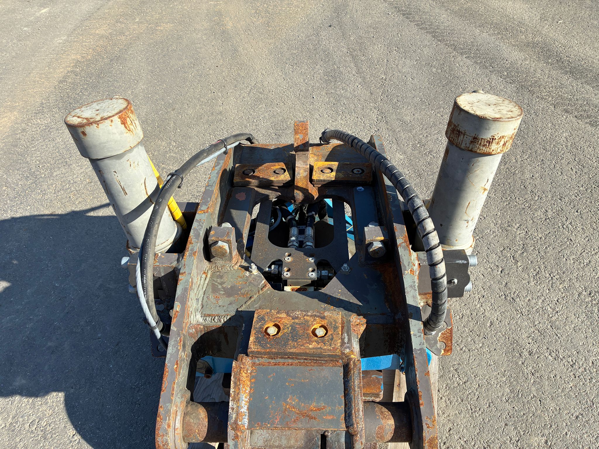 Image 11/18