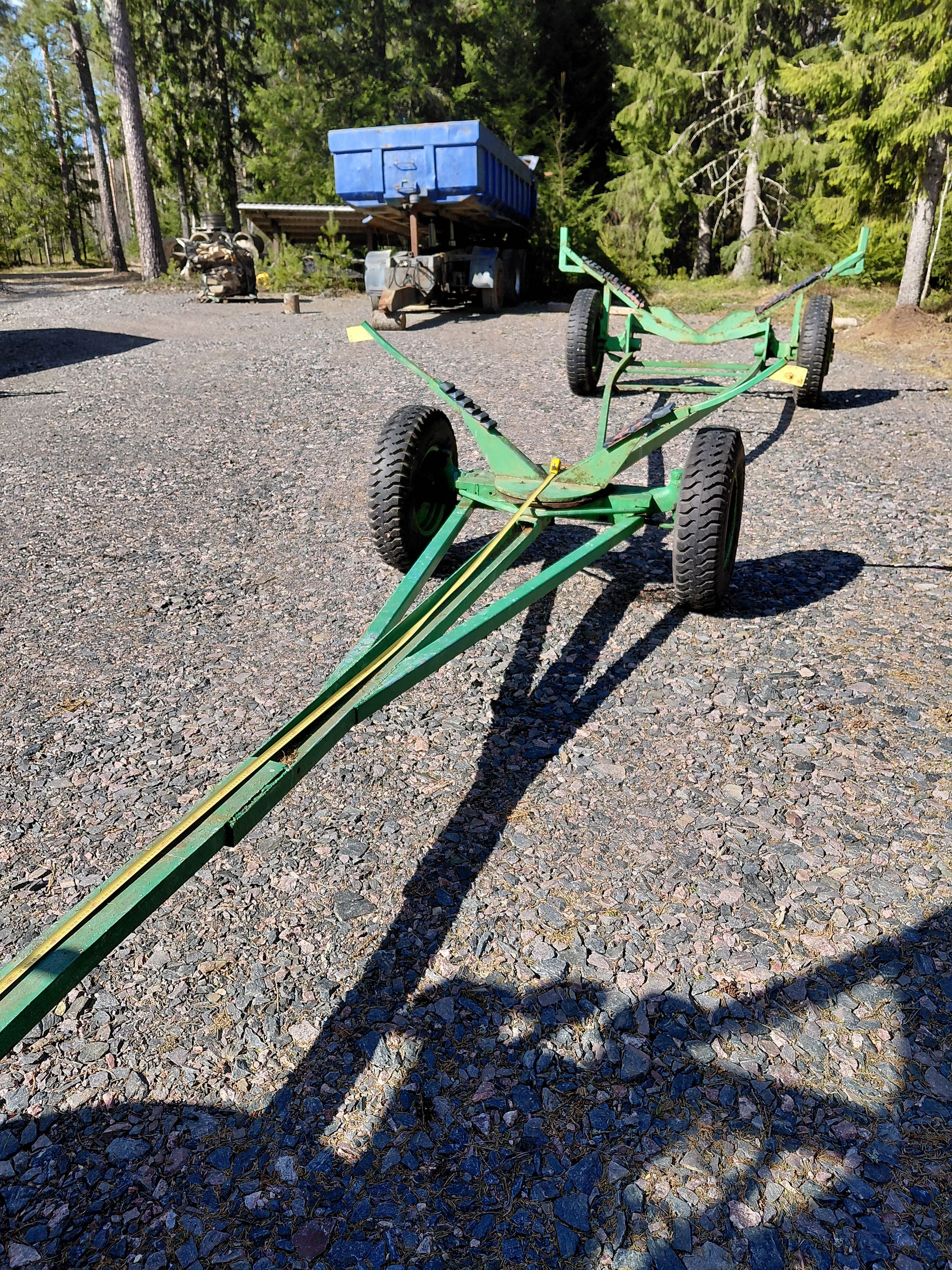 Image 2/28