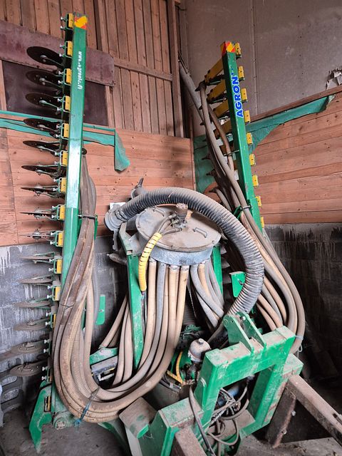 Image 6/7
