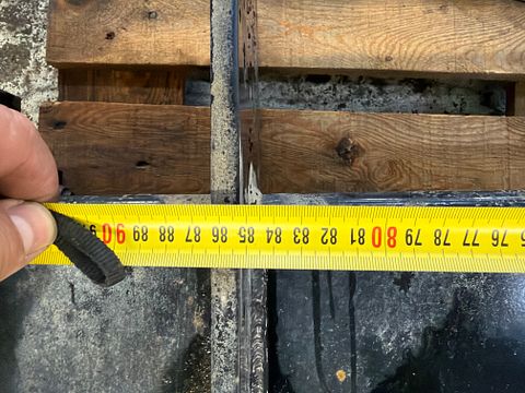 Image 6/6