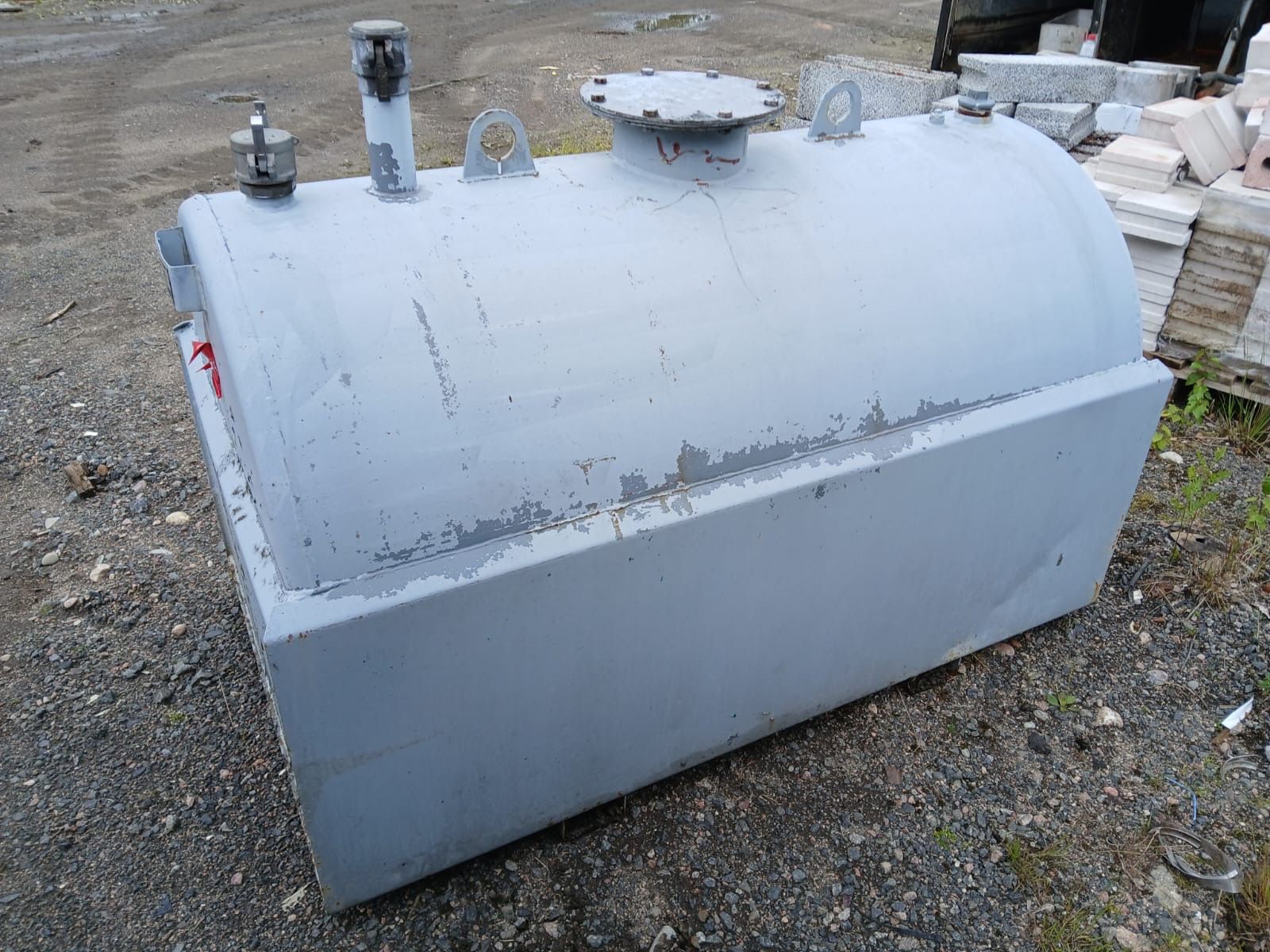 Image 2/4