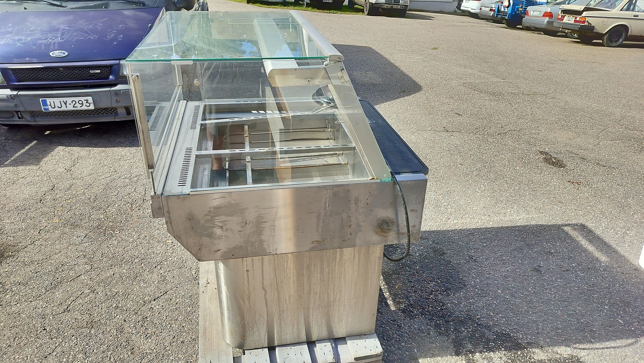 Image 7/10