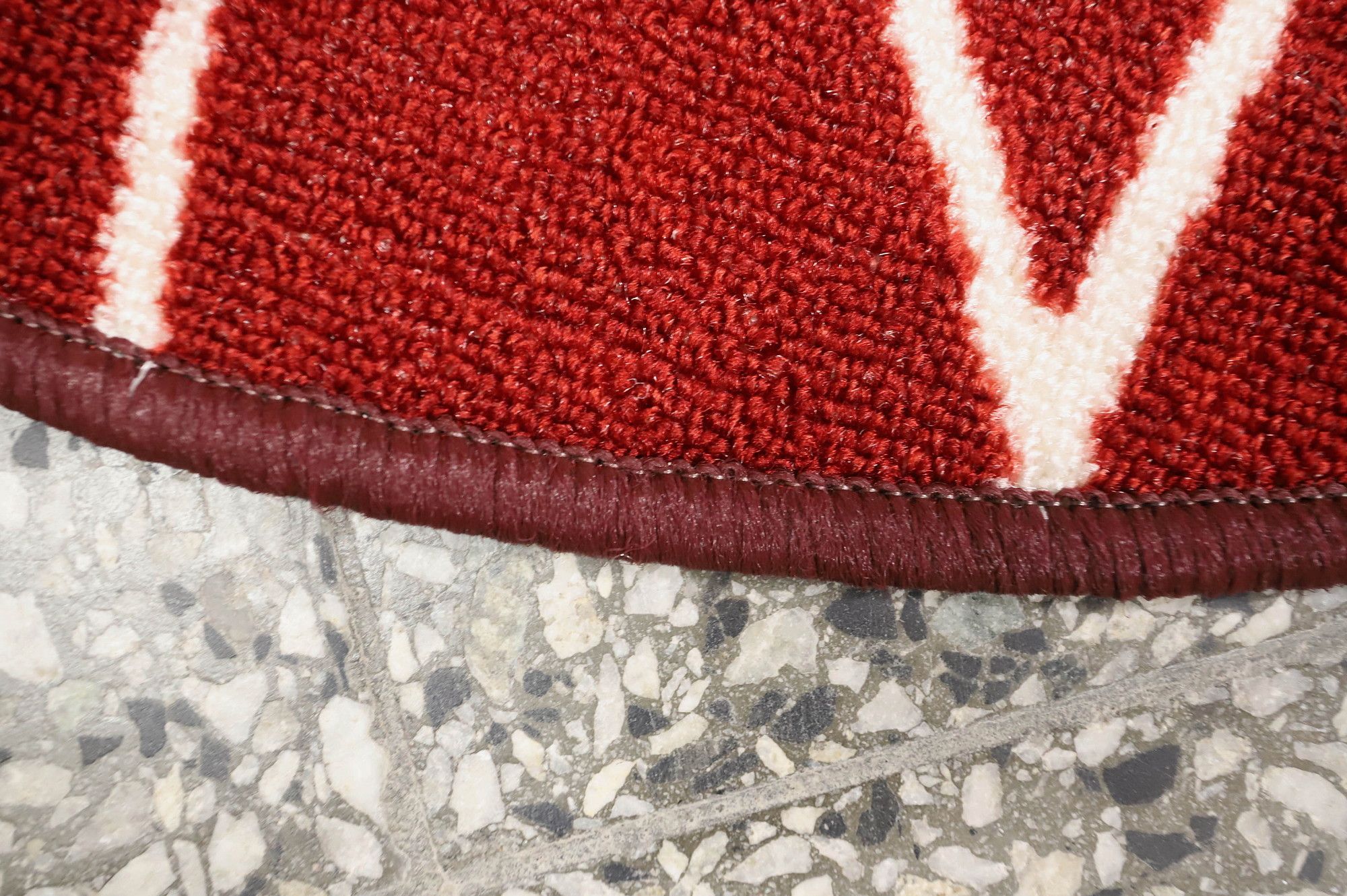 Image 3/6
