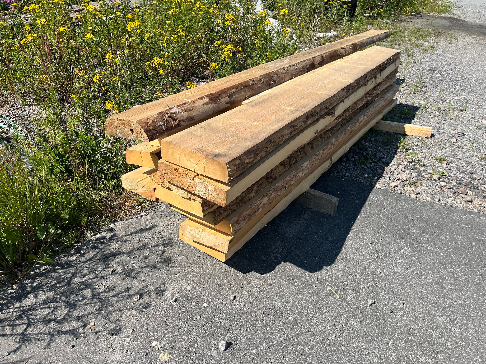 Image 1/4