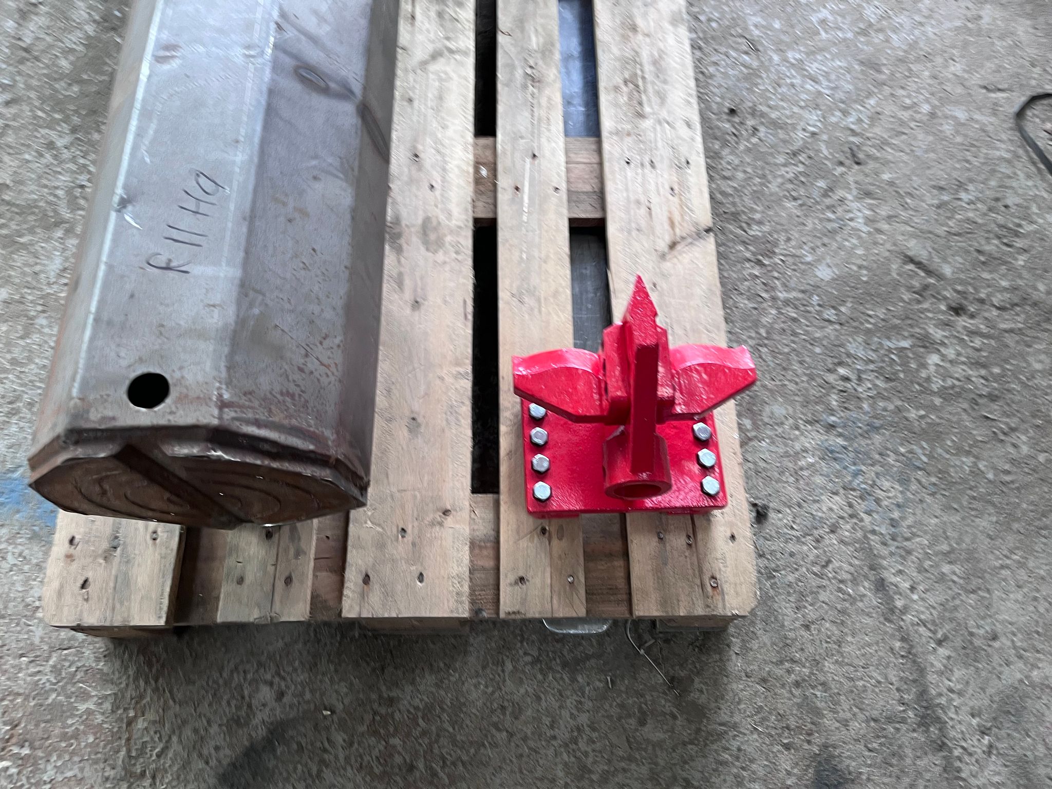 Image 3/8