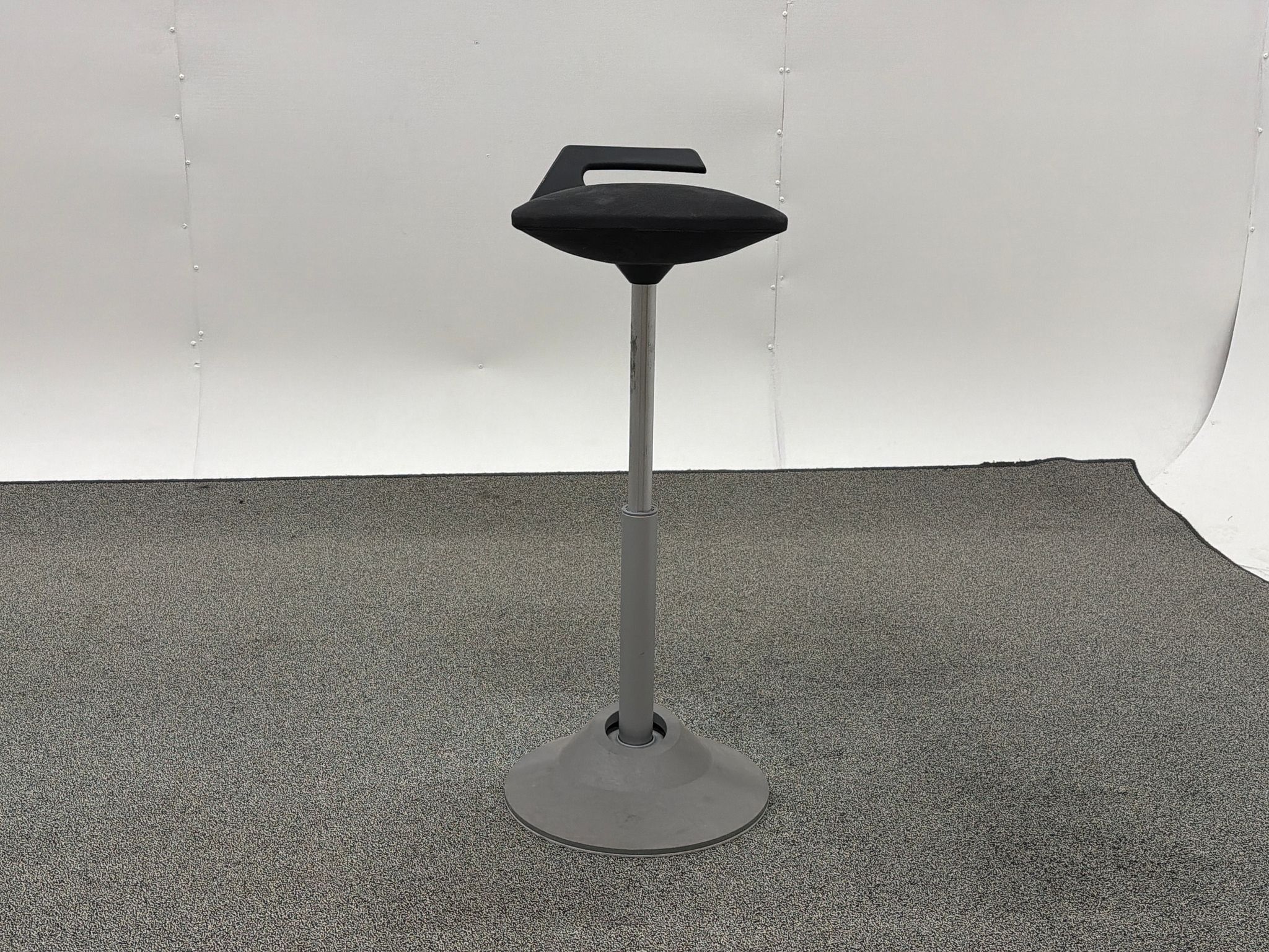 Image 6/9