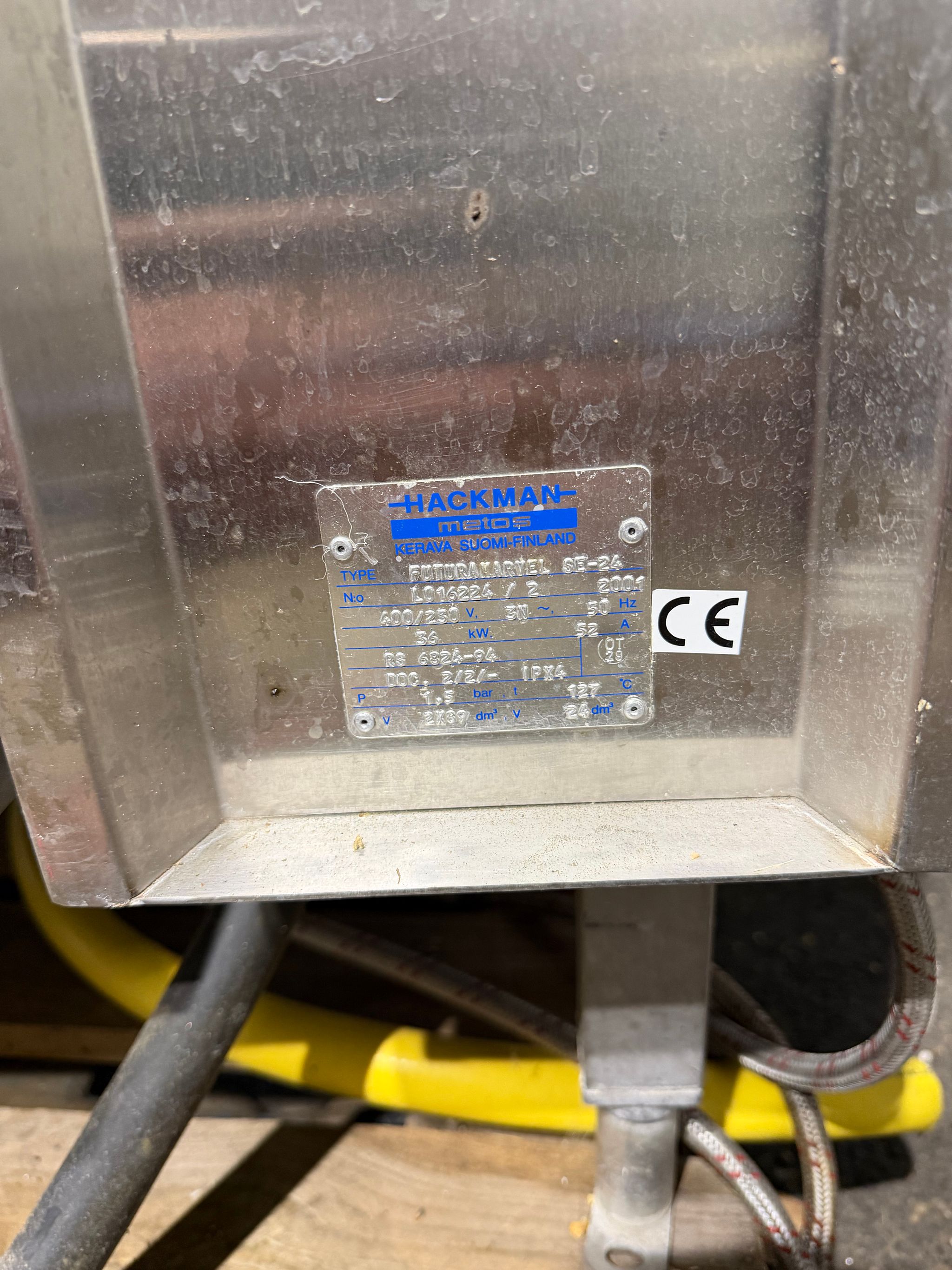 Image 3/7
