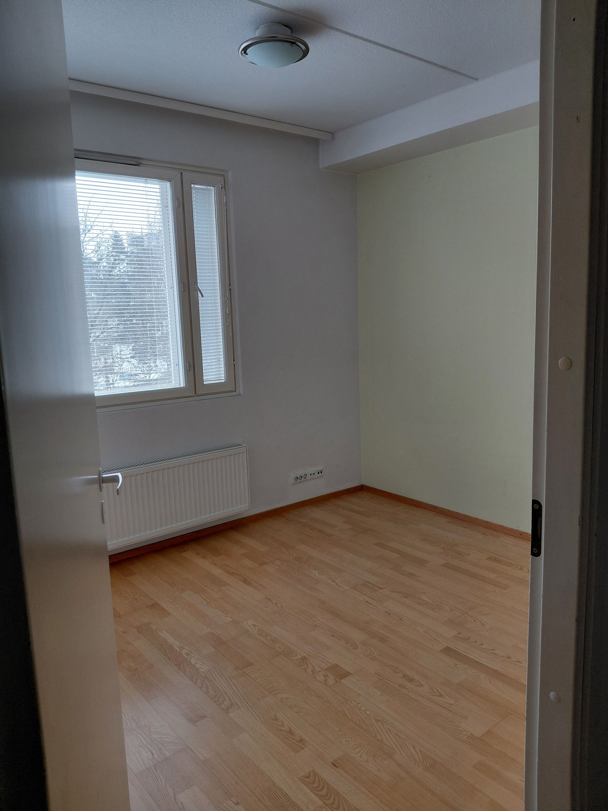 Image 10/24
