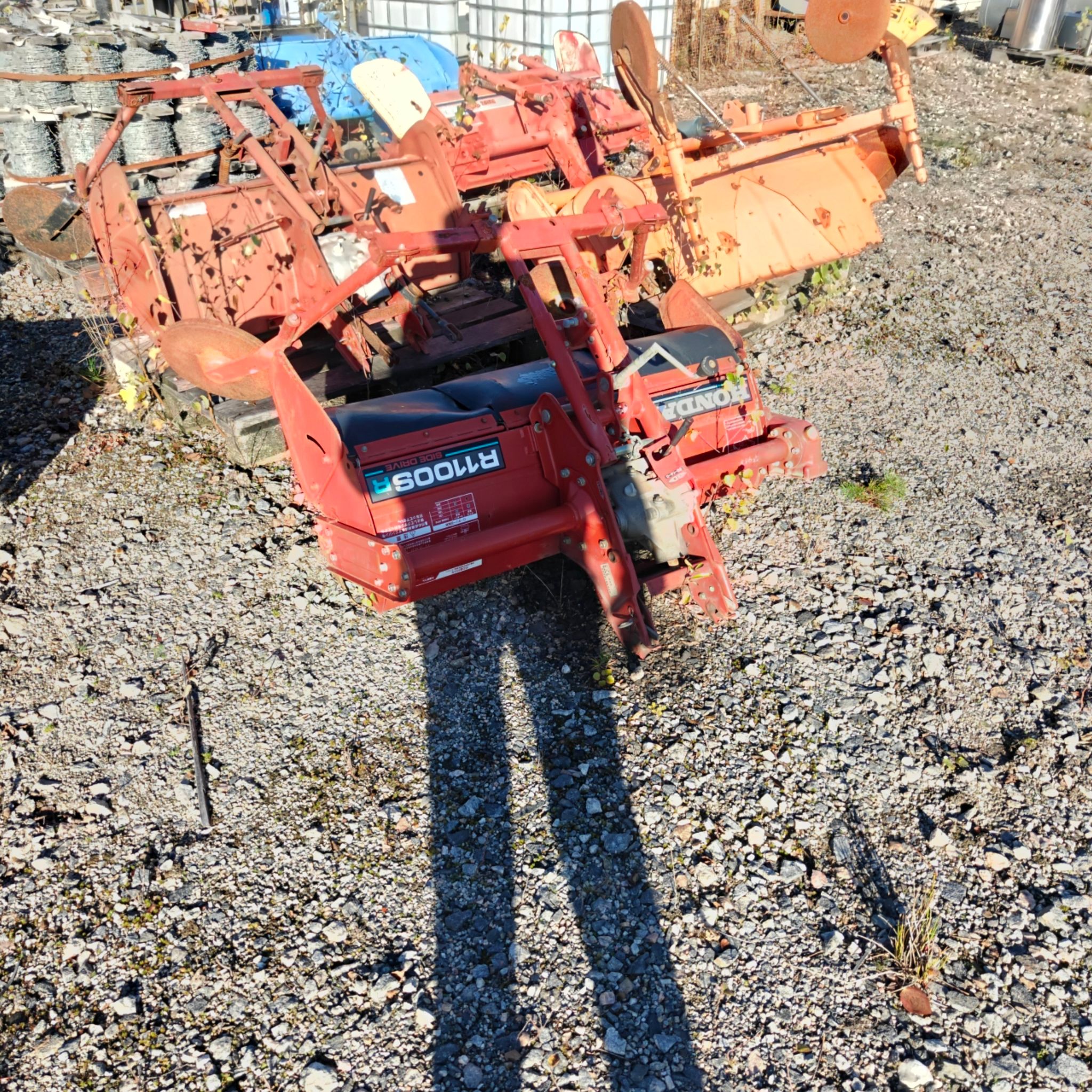 Image 2/4