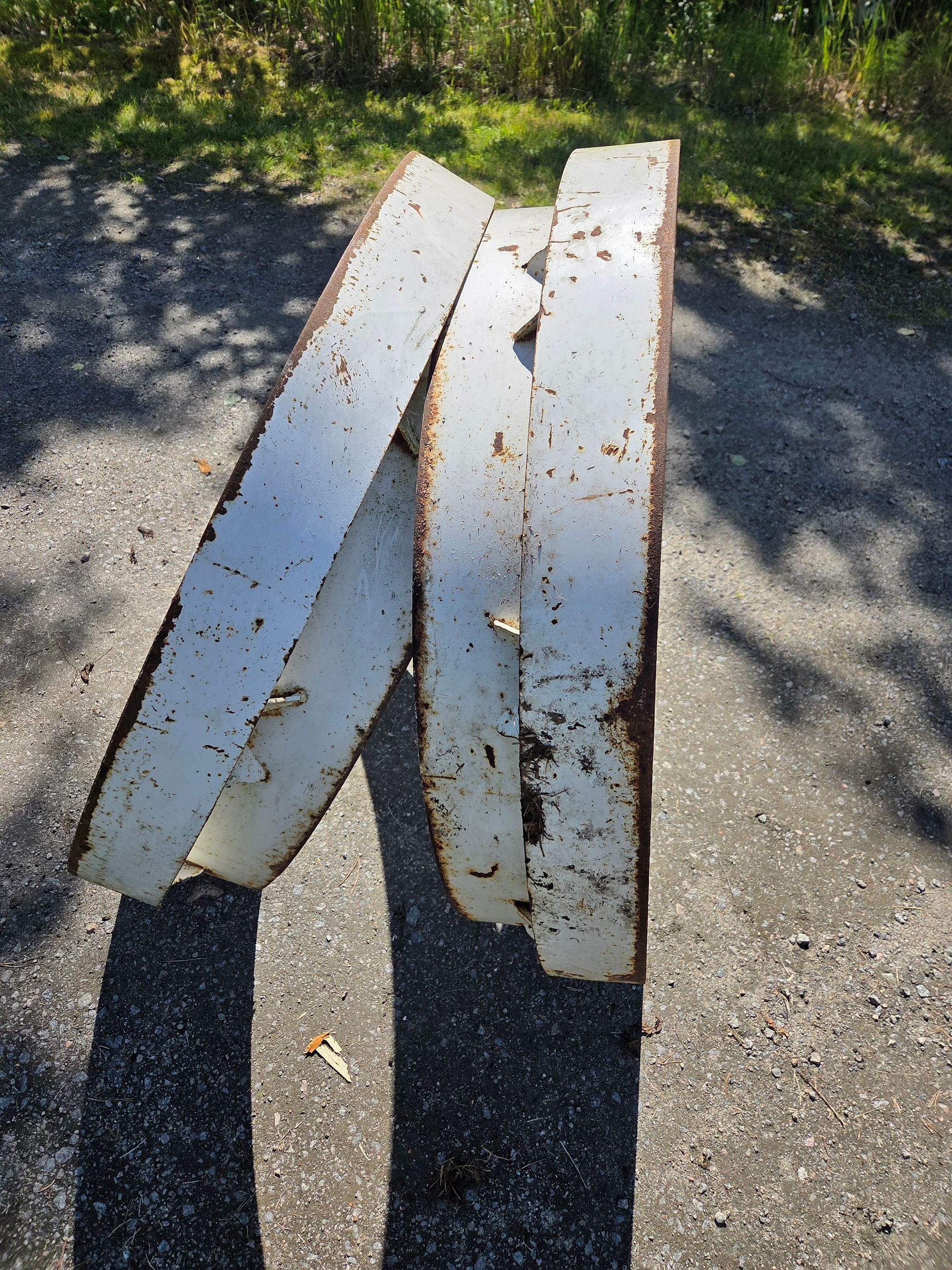 Image 2/7
