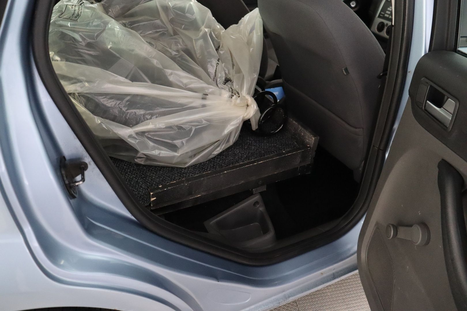 Image 11/29